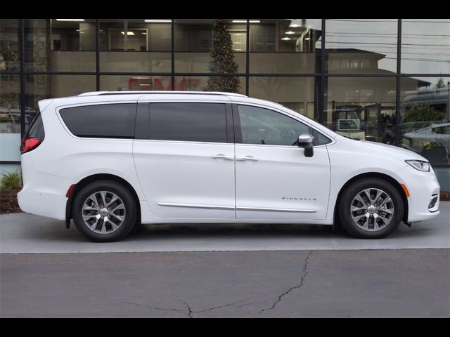 2023 Chrysler Pacifica Hybrid Pinnacle