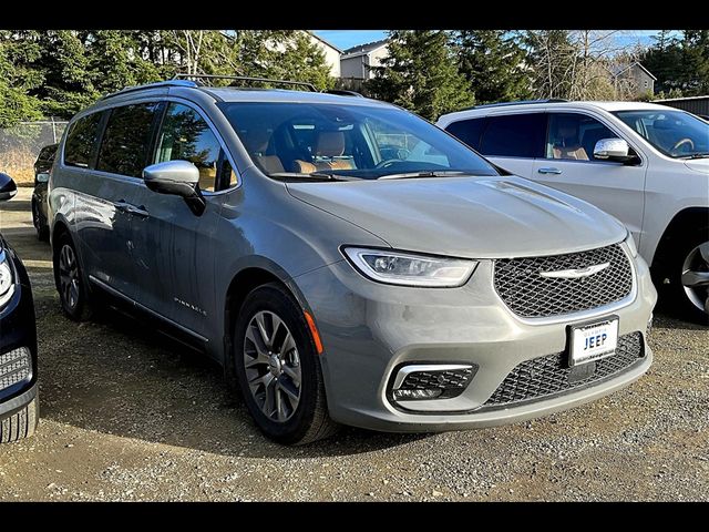 2023 Chrysler Pacifica Hybrid Pinnacle