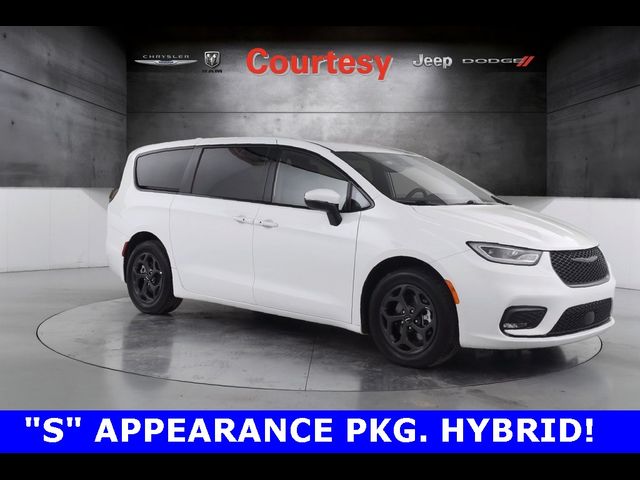 2023 Chrysler Pacifica Hybrid Touring L