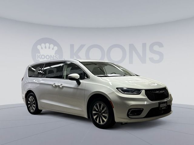 2023 Chrysler Pacifica Hybrid Touring L