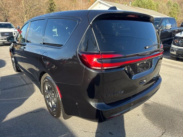 2023 Chrysler Pacifica Hybrid Touring L