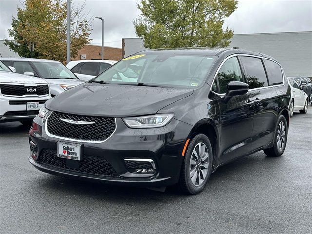 2023 Chrysler Pacifica Hybrid Touring L