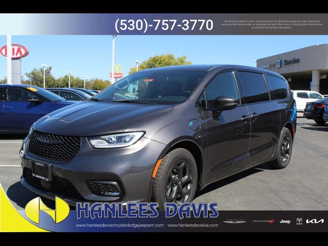 2023 Chrysler Pacifica Hybrid Touring L