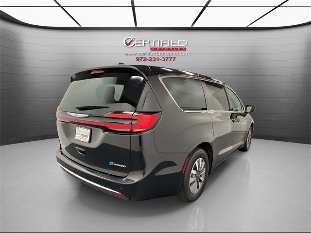 2023 Chrysler Pacifica Hybrid Touring L