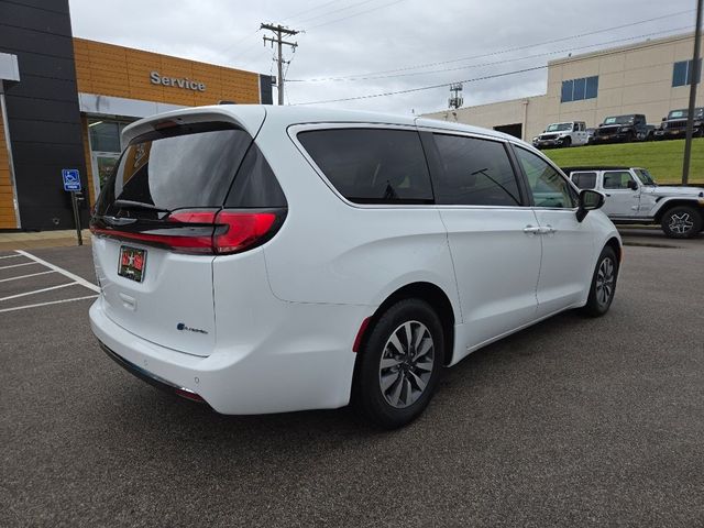 2023 Chrysler Pacifica Hybrid Touring L