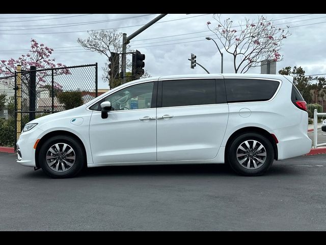 2023 Chrysler Pacifica Hybrid Touring L