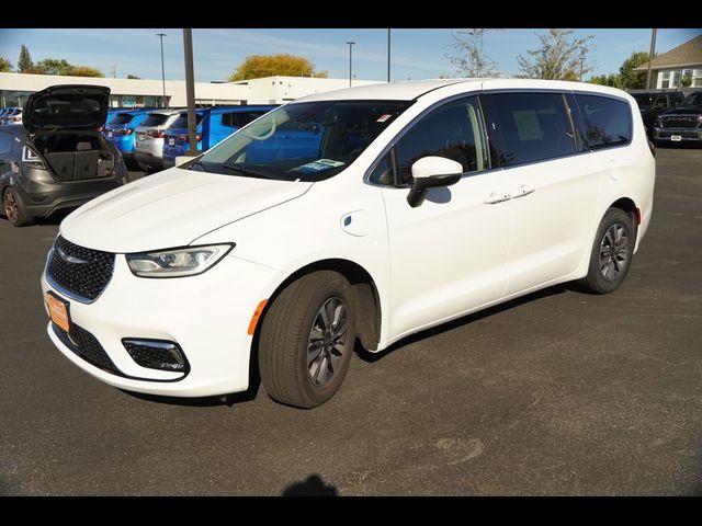 2023 Chrysler Pacifica Hybrid Touring L