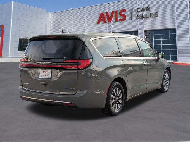 2023 Chrysler Pacifica Hybrid Touring L