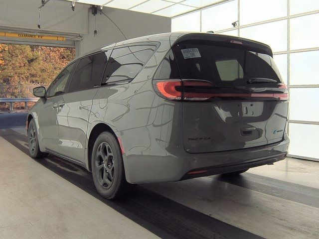 2023 Chrysler Pacifica Hybrid Touring L