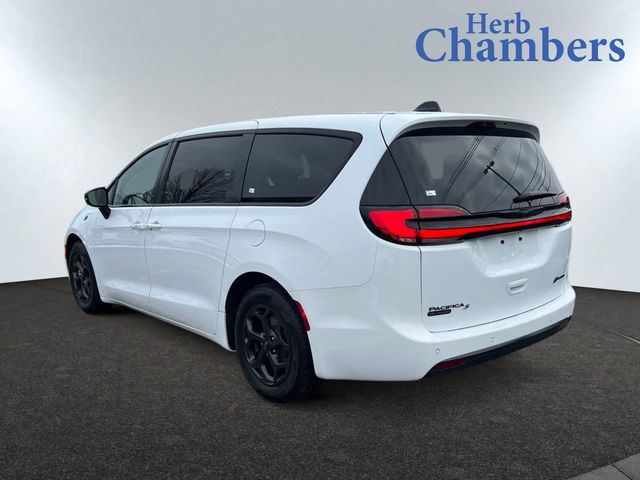 2023 Chrysler Pacifica Hybrid Limited