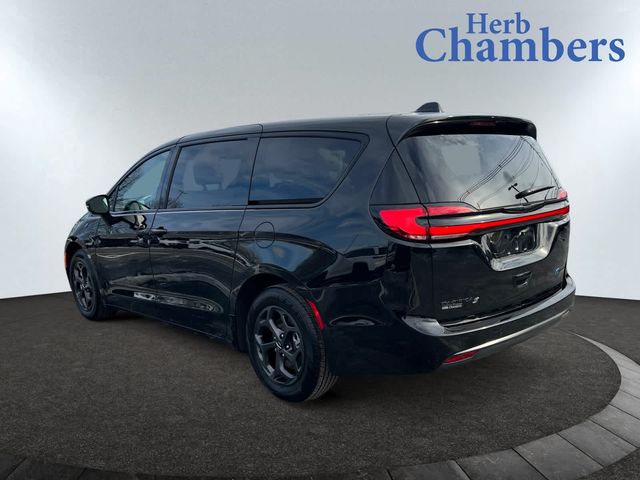 2023 Chrysler Pacifica Hybrid Limited