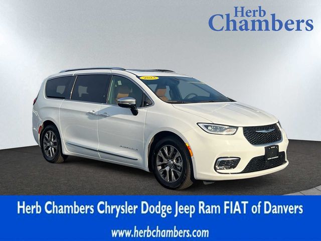 2023 Chrysler Pacifica Hybrid Pinnacle