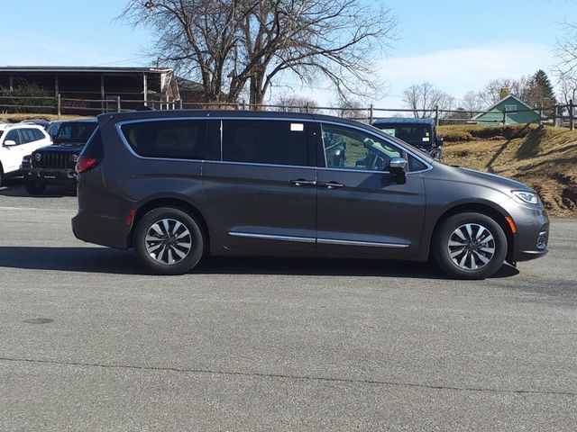 2023 Chrysler Pacifica Hybrid Limited