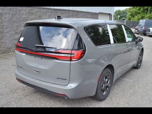 2023 Chrysler Pacifica Hybrid Limited