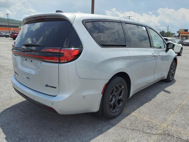 2023 Chrysler Pacifica Hybrid Limited