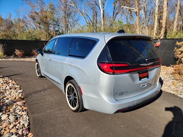 2023 Chrysler Pacifica Hybrid Limited