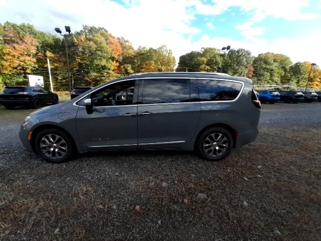 2023 Chrysler Pacifica Hybrid Pinnacle