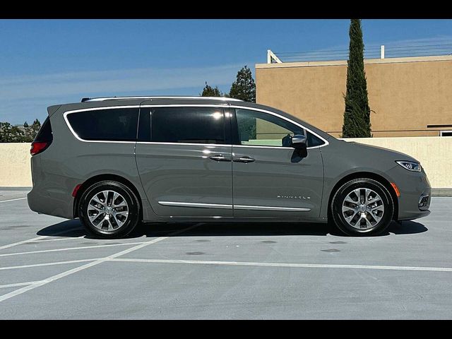 2023 Chrysler Pacifica Hybrid Pinnacle