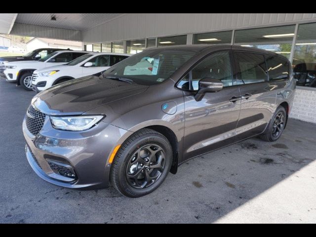 2023 Chrysler Pacifica Hybrid Touring L