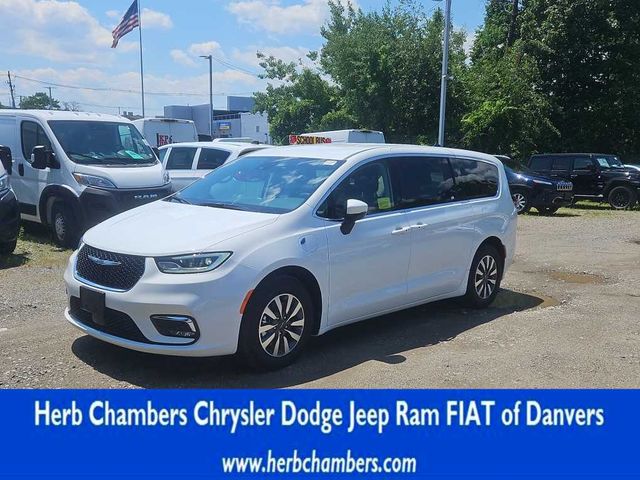 2023 Chrysler Pacifica Hybrid Touring L