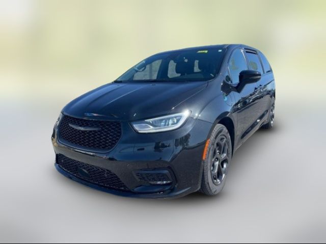 2023 Chrysler Pacifica Hybrid Touring L