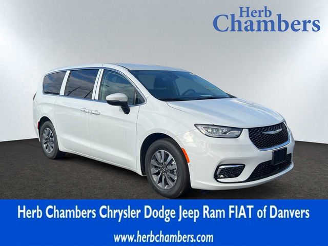 2023 Chrysler Pacifica Hybrid Touring L