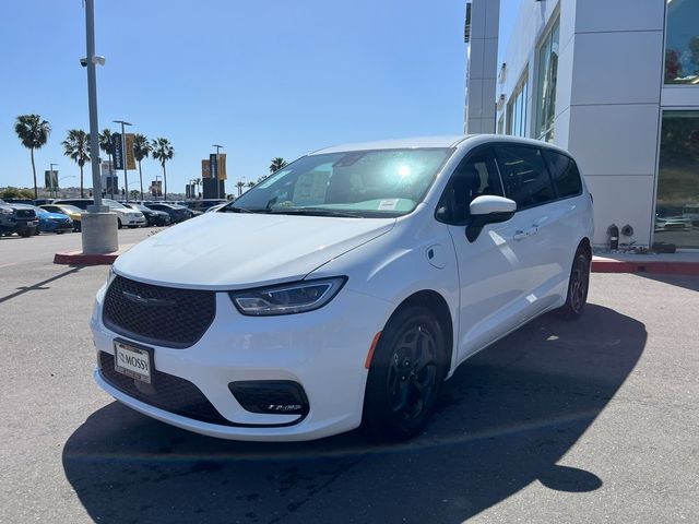 2023 Chrysler Pacifica Hybrid Touring L