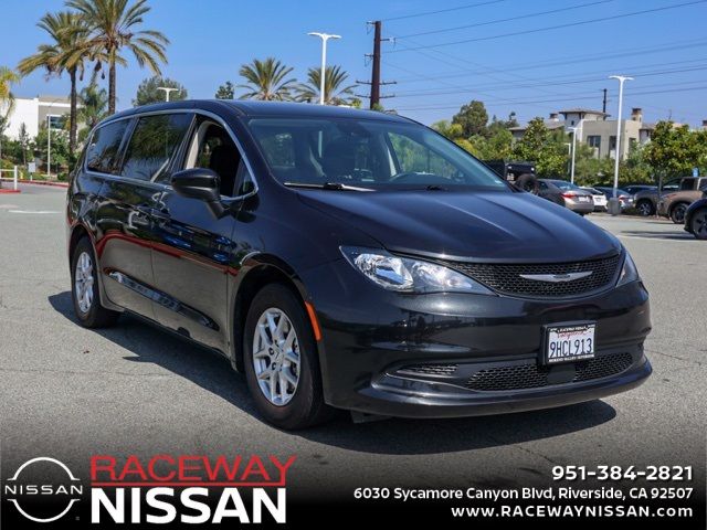 2023 Chrysler Voyager LX