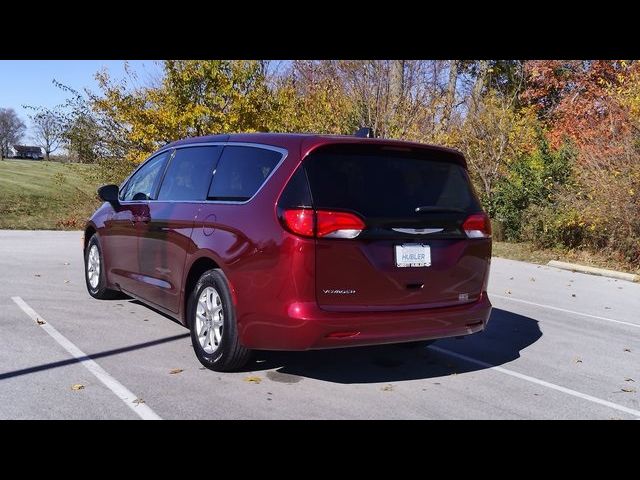 2023 Chrysler Voyager LX