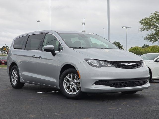 2023 Chrysler Voyager LX