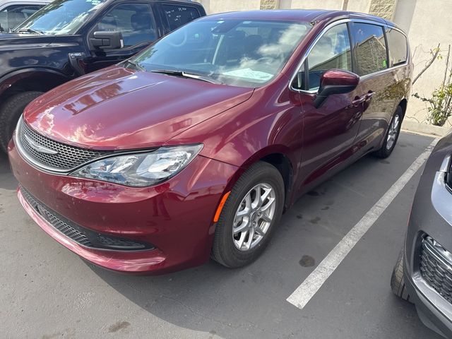 2023 Chrysler Voyager LX