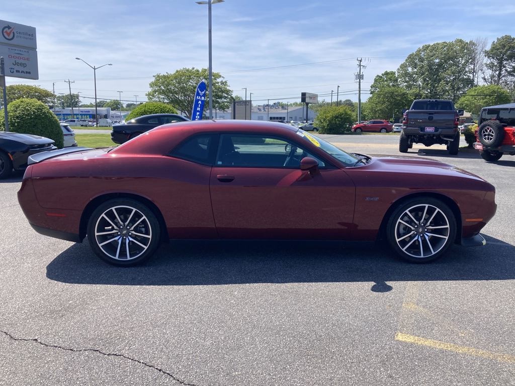 Vehicle image 6 of 28