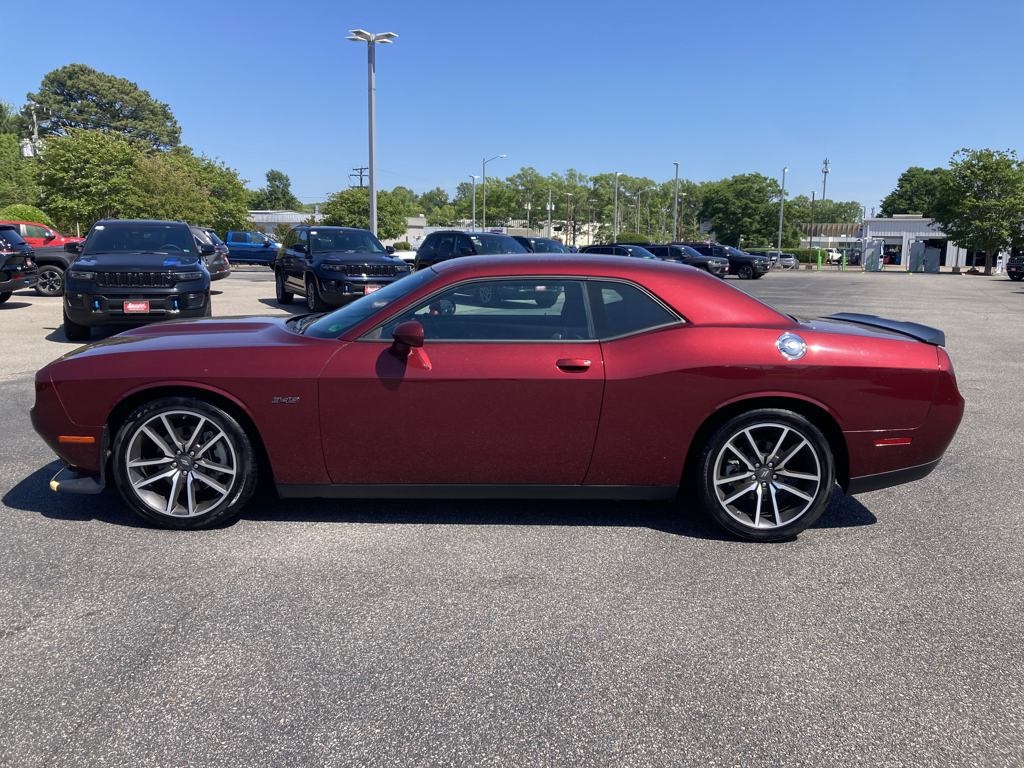 Vehicle image 2 of 28