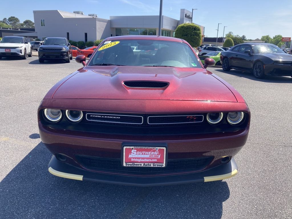 Vehicle image 8 of 28