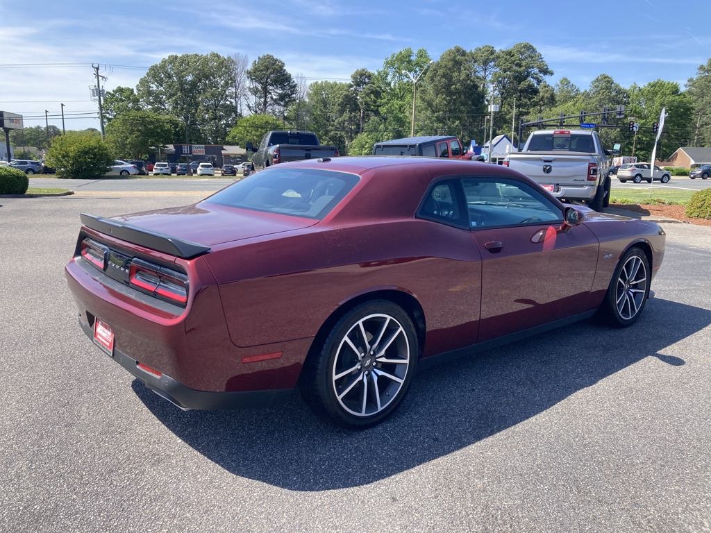Vehicle image 3 of 28