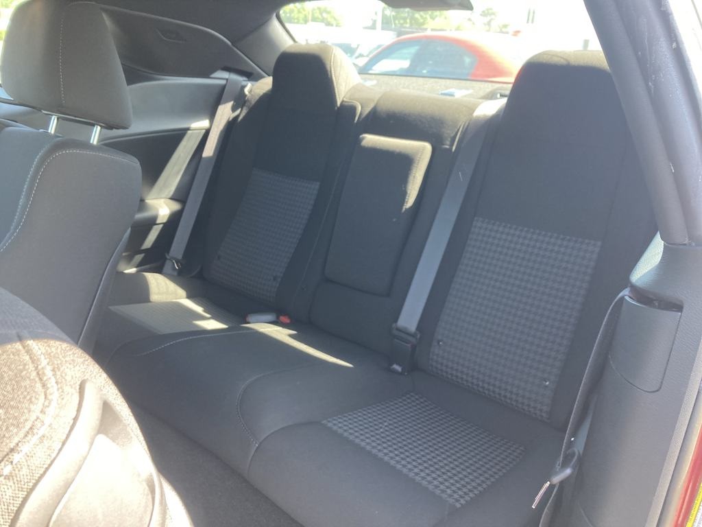 Vehicle image 20 of 28