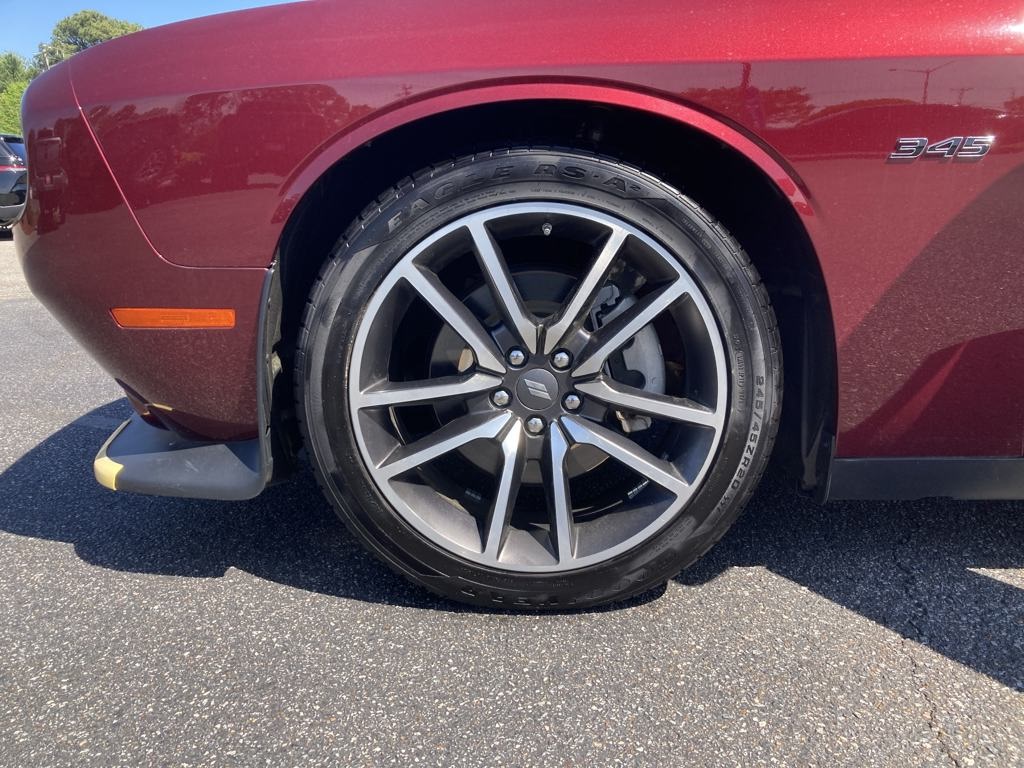 Vehicle image 24 of 28