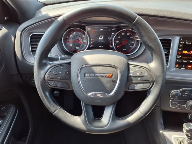 Vehicle image 8 of 14