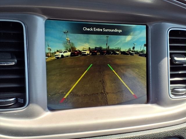 Vehicle image 10 of 14
