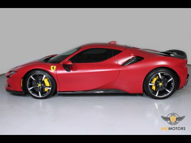 2023 Ferrari SF90 Stradale Base