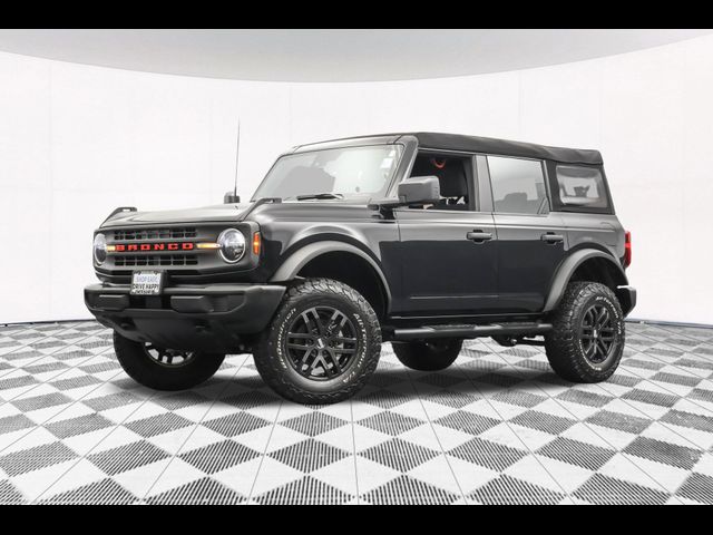 2023 Ford Bronco Base