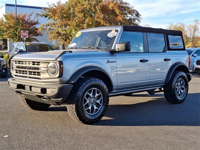 2023 Ford Bronco Base