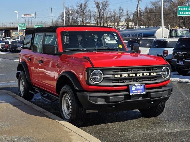2023 Ford Bronco Base