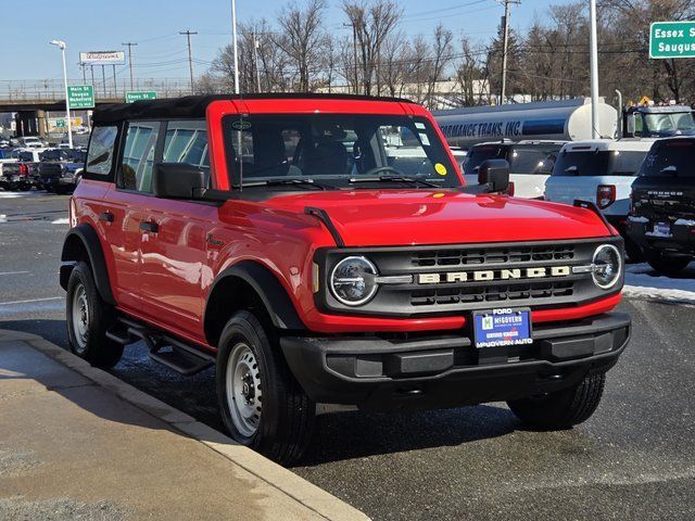2023 Ford Bronco Base
