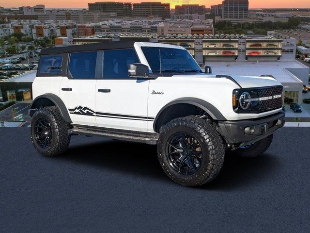 2023 Ford Bronco Base