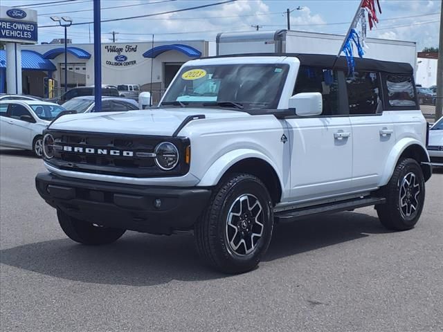 2023 Ford Bronco Outer Banks