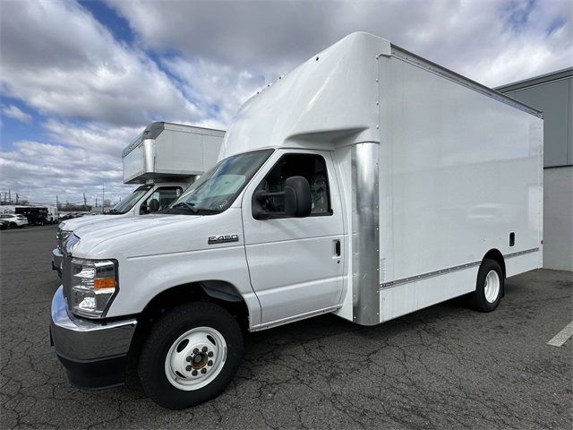 2023 Ford E-Series Base