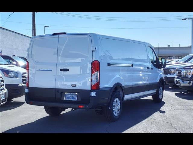 2023 Ford E-Transit Base