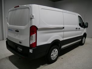 Vehicle Image 2 of 3