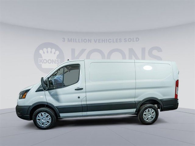 2023 Ford E-Transit Base